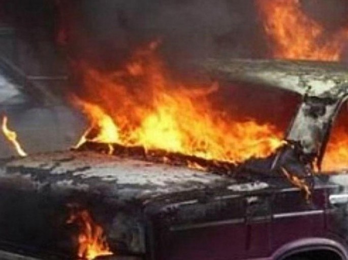 Ucarda "Renault" və "VAZ" toqquşdu: yanğın baş verdi