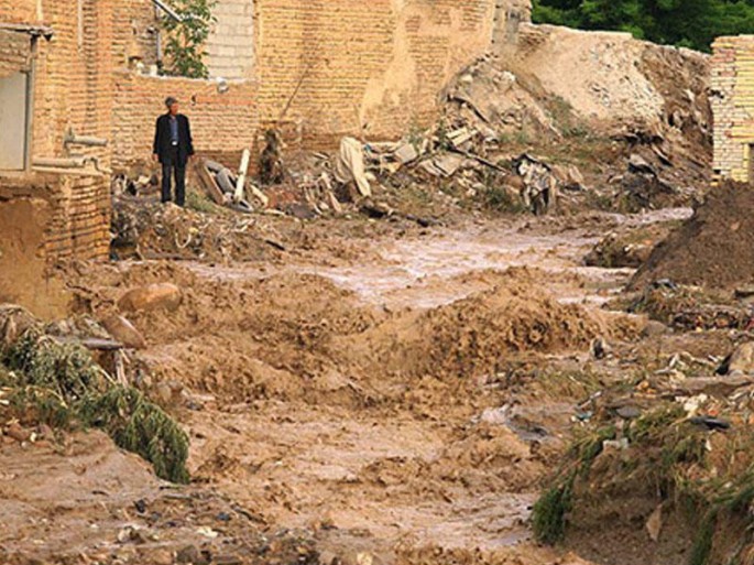 Aramsız yağışlar 100-dən çox kəndlə əlaqəni kəsdi