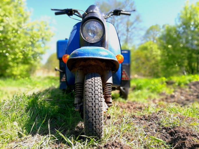 Tovuz sakini motosikletin yük yerindən yıxılaraq ağır xəsarət alıb