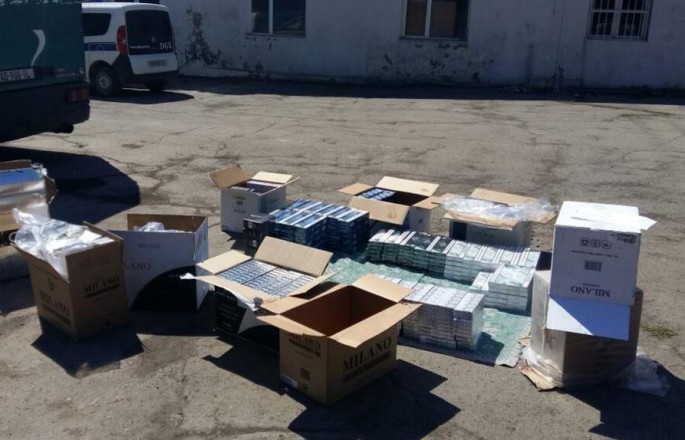 Avtomobildən 88 min qanunsuz siqaret aşkar olundu - FOTO