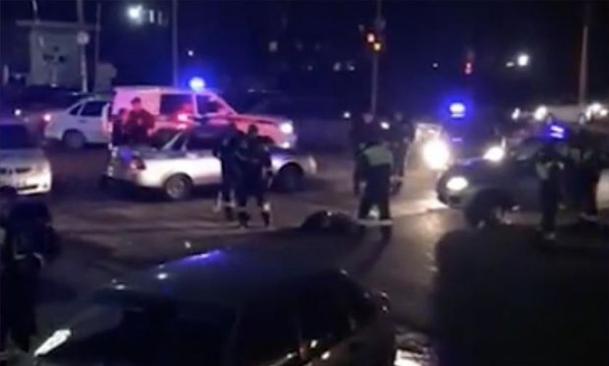 Polislərə hücumun görüntüləri yayıldı - VİDEO