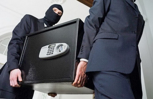 80 min manat olan seyf oğurlanıb - Gəncədə