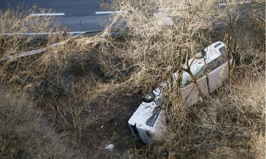 Avtobus dərəyə yuvarlandı: 14 ölü, 27 yaralı – FOTO