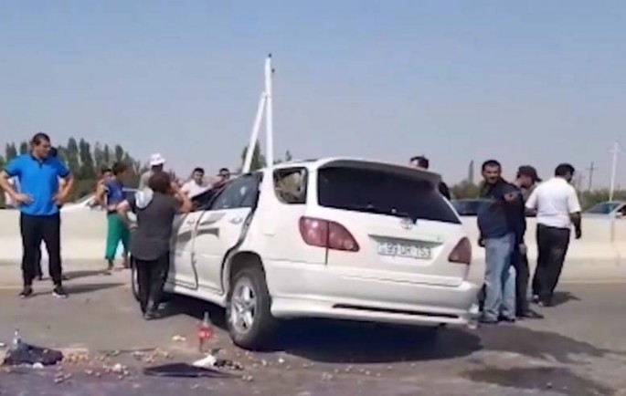 Kürdəmirdə yol qəzasında 2 nəfər xəsarət alıb - VİDEO