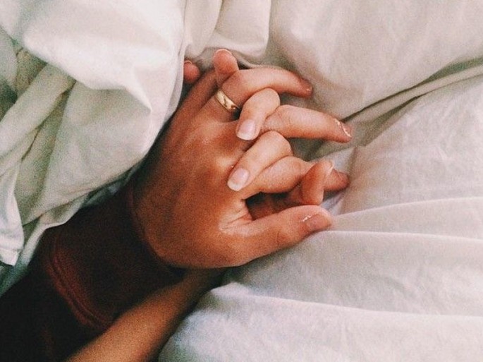 Polkovnikin müəllim arvadı əlxaqsız çıxdı: Şagirdi pornoda gördü - FOTO