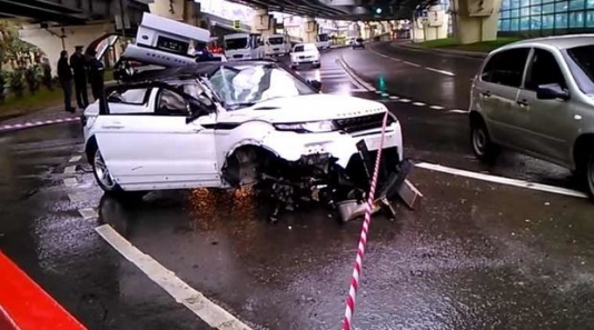 Bakıda “Range Rover” qəza törətdi: Ölənlər var