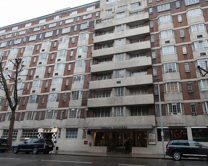 Bu binada 100 fahişə yaşayır - FOTO