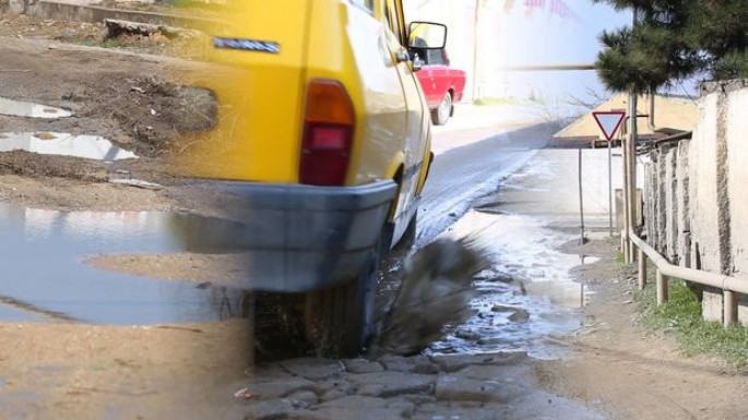 Pirşağının yolları bərbad vəziyyətdədir - VİDEO