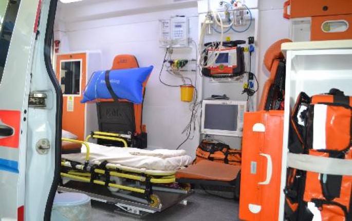 İlk uşağını avtomobildə dünyaya gətirdi - KÖRPƏ ÖLDÜ