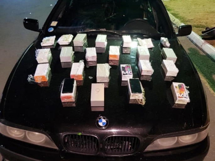 Avtomobillərdən qanunsuz mobil telefonlar aşkarlanıb - FOTO