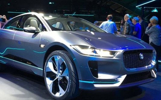 "Jaguar" ilk elektrik-krossoverini təqdim etdi - FOTO
