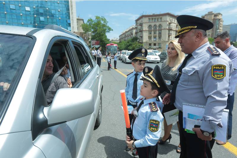 Balaca və böyük yol polisləri yenə iş başında - FOTOLAR