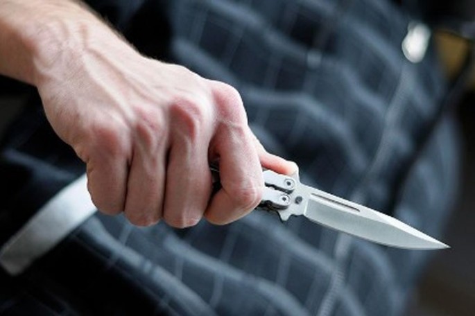 Ucar sakini naməlum şəraitdə bıçaqlanıb