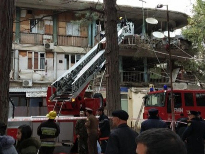 Məcburi köçkünlərin binasında yanğın - FOTO