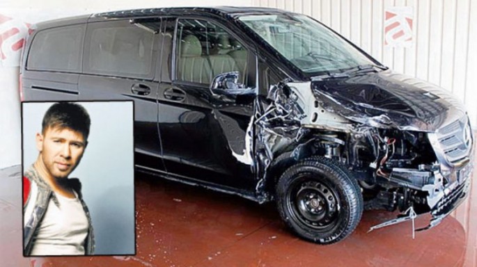 Məşhur müğənni ağır yol qəzası keçirdi - FOTO