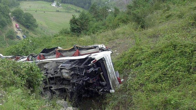 Avtobus qəzaya uğradı: 33 ölü