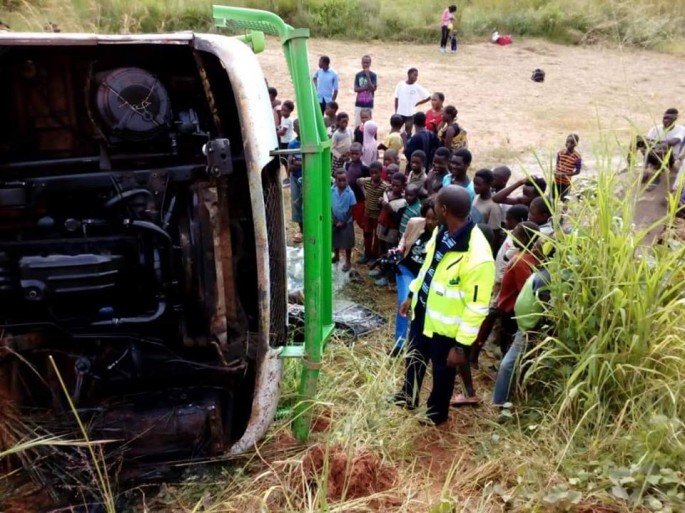 Zambiyada yük maşını mikroavtobusla toqquşdu: 12 nəfər vəfat etdi