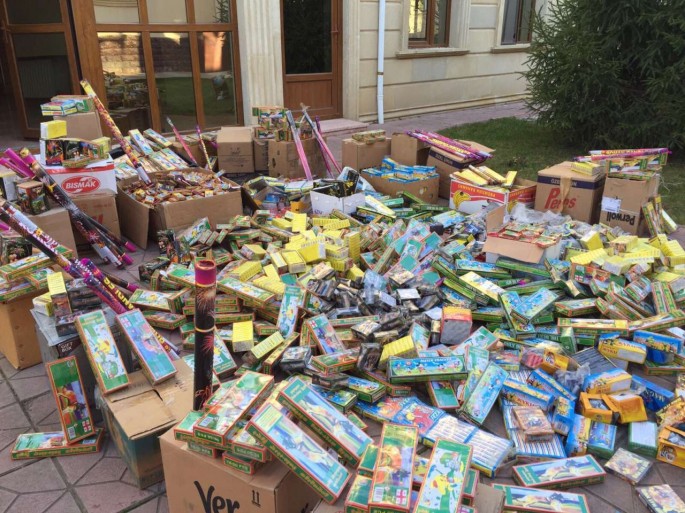 Bayram günü 13 nəfər pirotexniki vasitələrdən xəsarət alıb