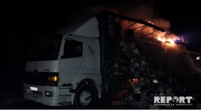 Ucarda içərisində geyim əşyaları olan yük maşını yandı - FOTO - VİDEO
