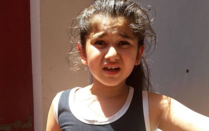 Bu uşağı tanıyan var?