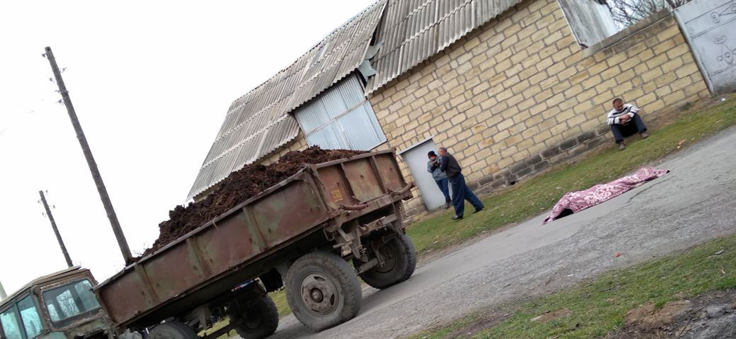 Məktəbdən çıxan şagirdi traktor vurub öldürdü - FOTO