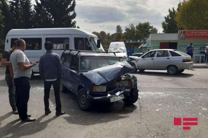 Mingəçevirdə zəncirvari yol qəzası baş verib - FOTO