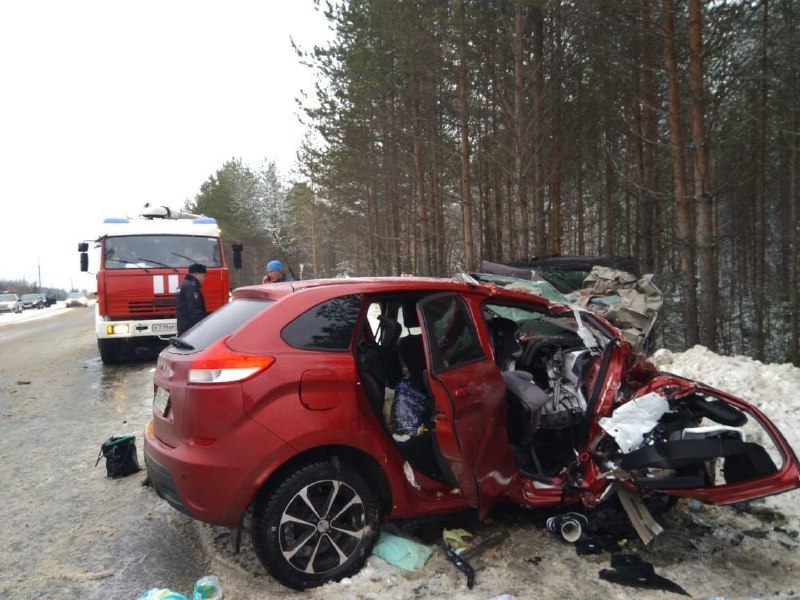 Rusiyada ağır yol qəzası: 4 ölü, 5 yaralı – FOTO