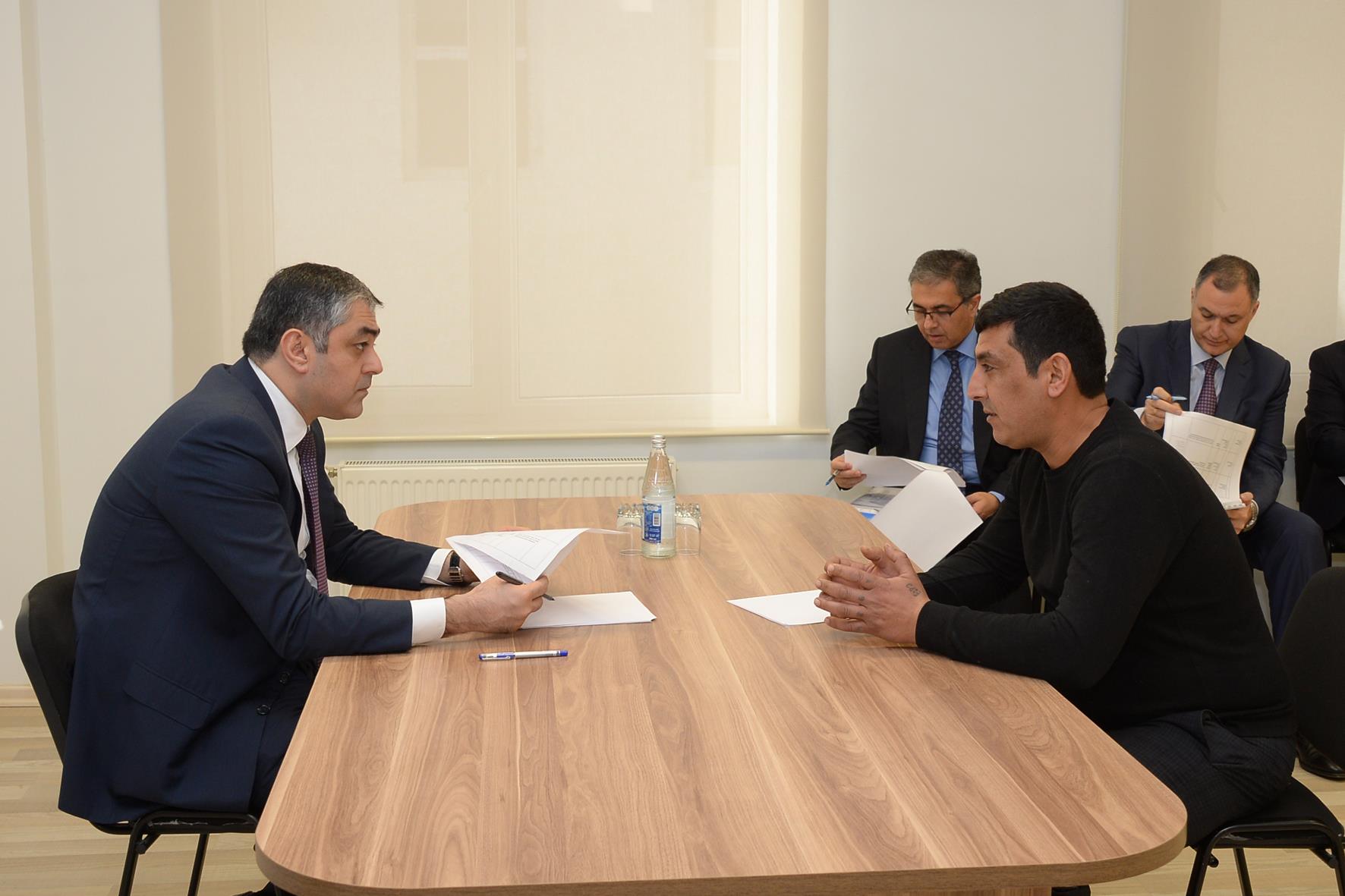 Nazir Biləsuvarda vətəndaşları qəbul etdi, problemləri dinlədi - FOTO