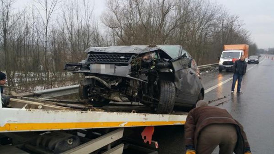 Tanınmış müğənni qəzaya düşdü - FOTO