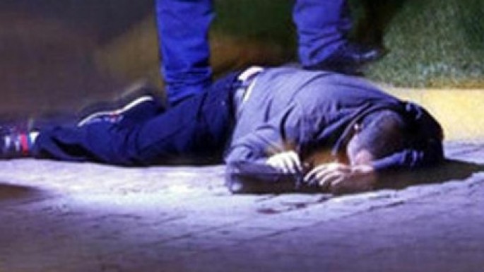 Nəsimidə yolda yatan İran vətəndaşını soydular