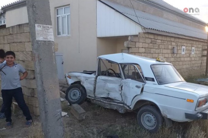 Şirvanda yol qəzası: 3 nəfər ağır xəsarət alıb - FOTO