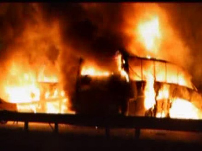 Paytaxtda avtobus yanıb