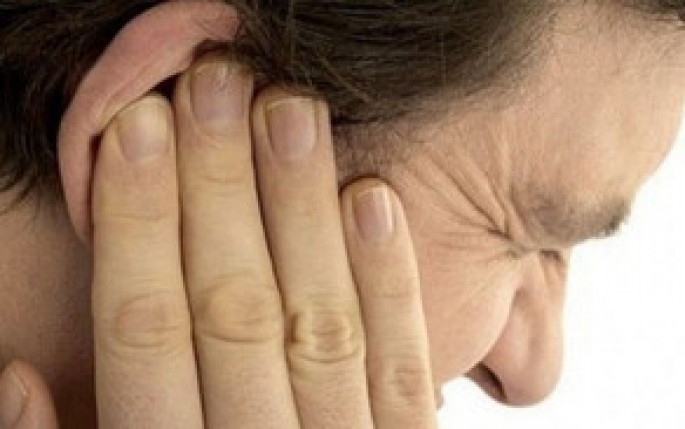 Qoğal satan kişi dispetçerin qulağını kəsdi - Bakıda