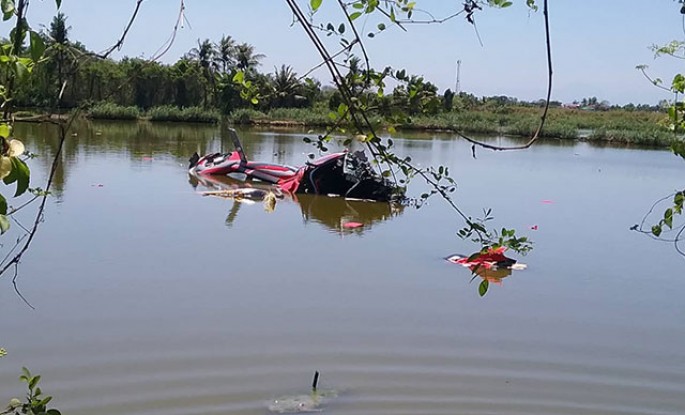 “Airbus H130” helikopteri gölə düşdü: 3 ölü, 3 yaralı - FOTO