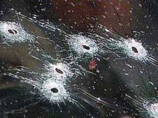 Avtomobil atəşə tutuldu: İnterpol əməkdaşı yaralanıb - Tbilisidə