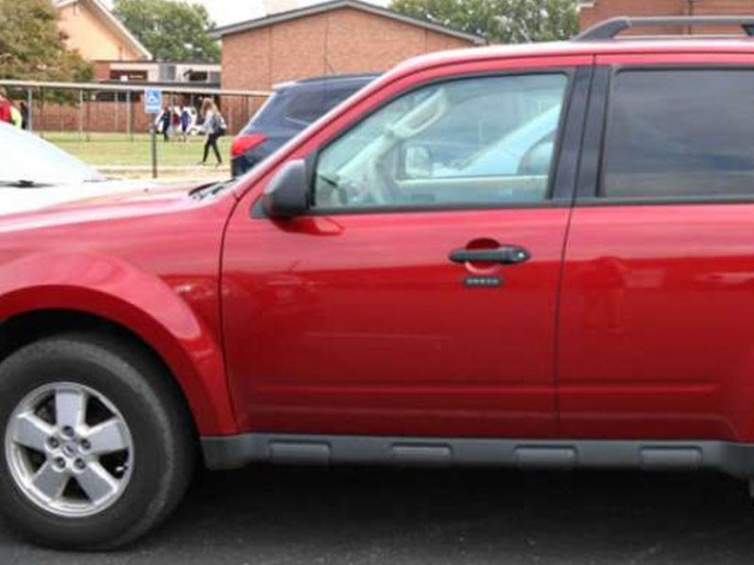 Müəllimi ilə cinsi əlaqəyə girən oğlunu maşında yaxaladı - FOTO