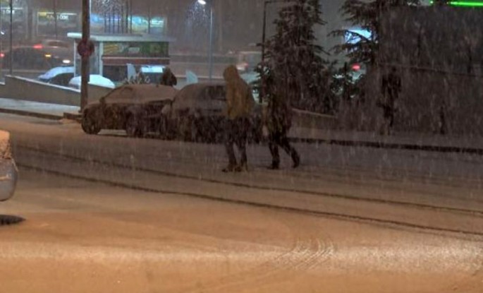 Güclü qar səbəbindən məktəblər üçün tətil elan edilib - Ankarada