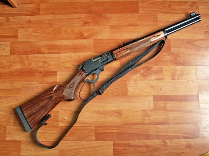 Cəlilabad sakinləri ov tüfənglərini könüllü polisə təhvil veriblər