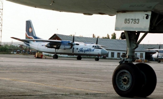 İçərsində 22 nəfər olan təyyarə qəza enişi edib