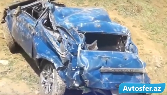 Elçiliyə gedən ailə qəzaya düşdü - Dəhşətli qəzada 3 ölü, 3 yaralı var - VİDEO