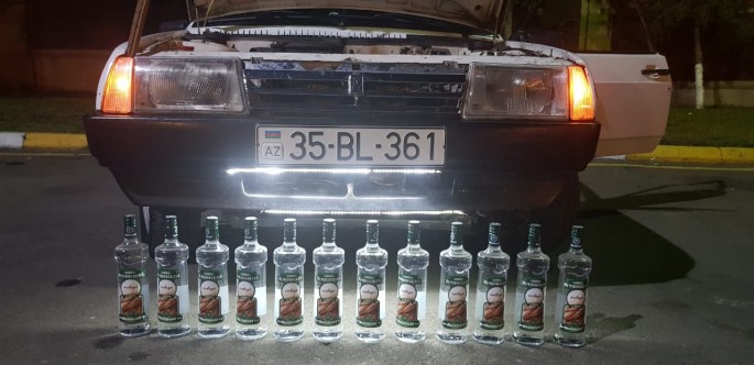 Avtomobildən xeyli miqdarda spirtli içkilər aşkar edilib - FOTO