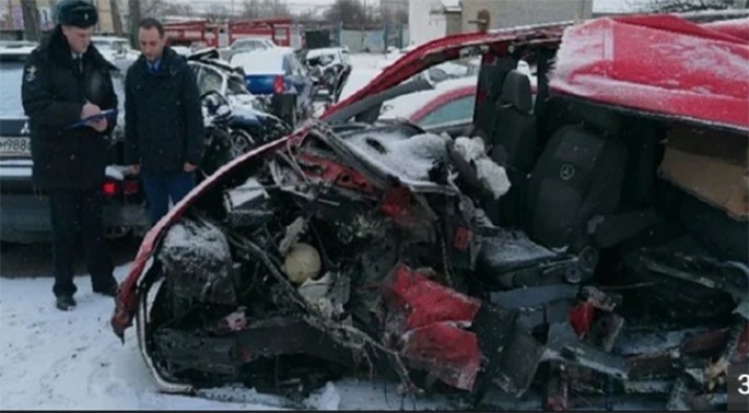 “Mercedes” “MAN”la toqquşdu: 3 ölü, 6 yaralı - FOTO