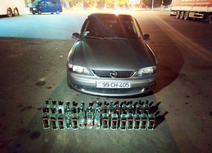 Avtomobildə spirtli içkilər aşkarlanıb