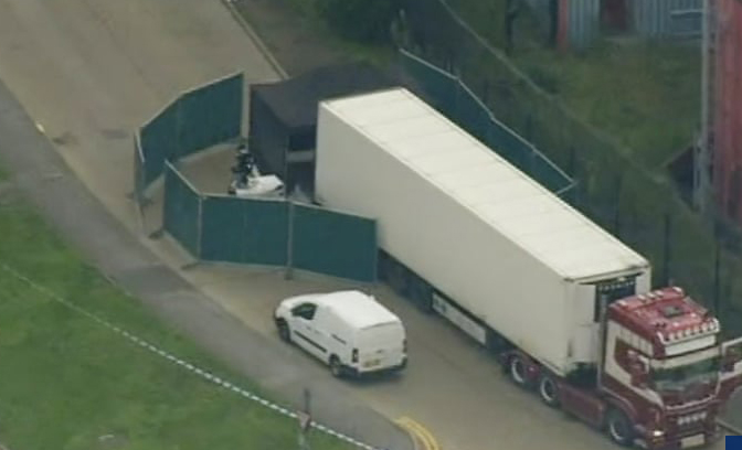 Polis TIR-dan 39 meyit aşkarladı - FOTO (YENİLƏNİB 3)