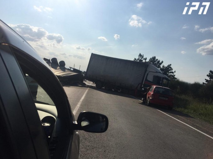 Toy karvanı qəzaya düşdü: gəlin xəsarət alıb