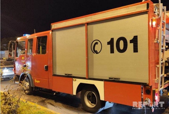 Bakıda minik avtomobili yanıb - FOTO