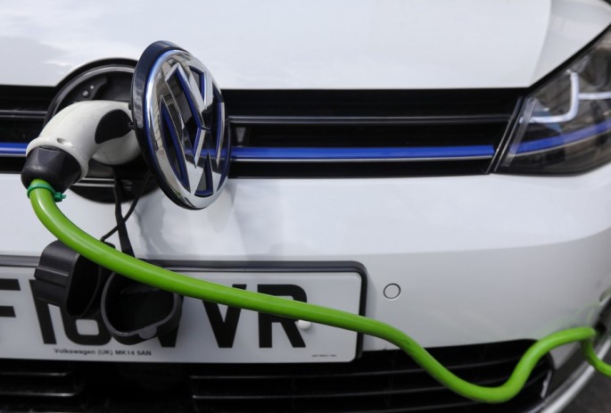 “Volkswagen" gələn il 500 000 elektromobil satmağı planlaşdırır