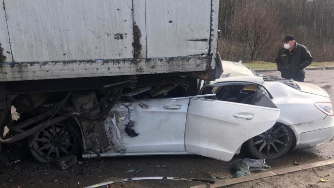 “Mercedes” 200-lə “Volvo”nun altına girdi: məşhur bloger və 2 nəfər öldü - VİDEOlar