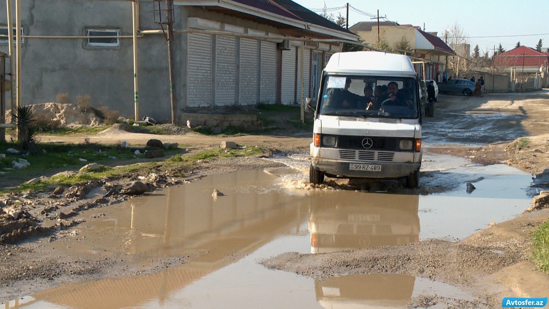 Şüvəlan və Buzovna qəsəbələrində 5 küçə təmir edildi - FOTO