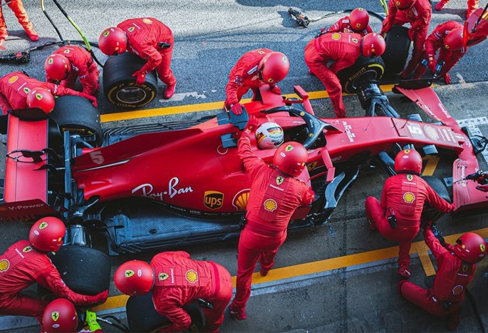 "Ferrari" komandası karantinə alındı